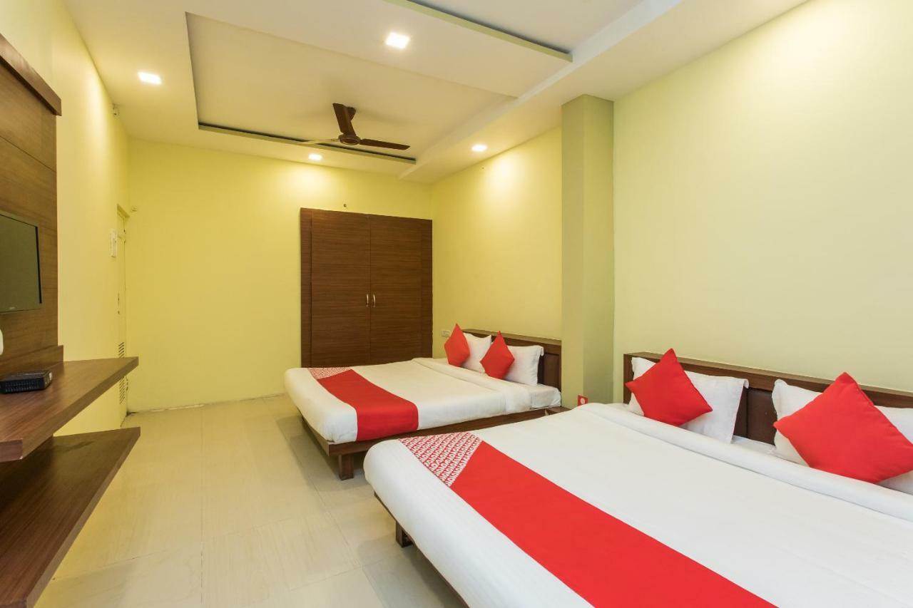 Oyo 17161 Hotel Mahalaxmi اوجاين المظهر الخارجي الصورة