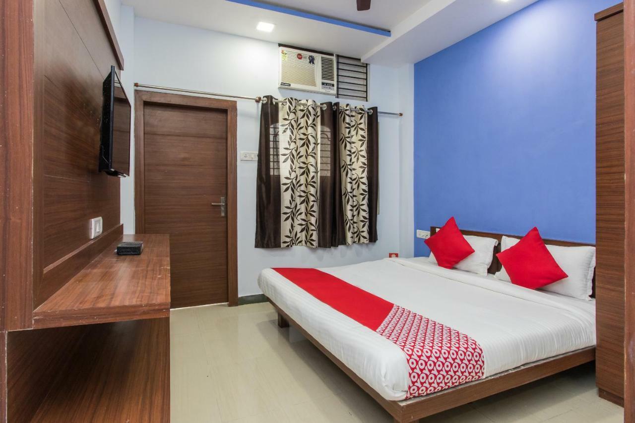 Oyo 17161 Hotel Mahalaxmi اوجاين المظهر الخارجي الصورة